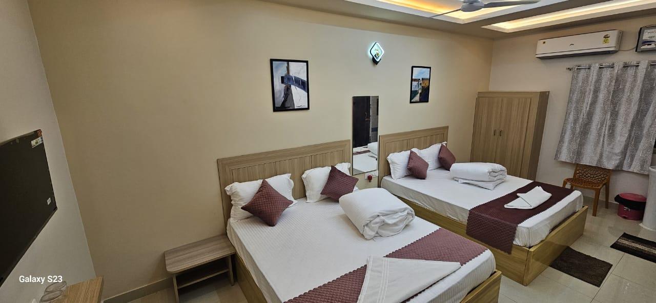 Hotel Ansh Raj Puri